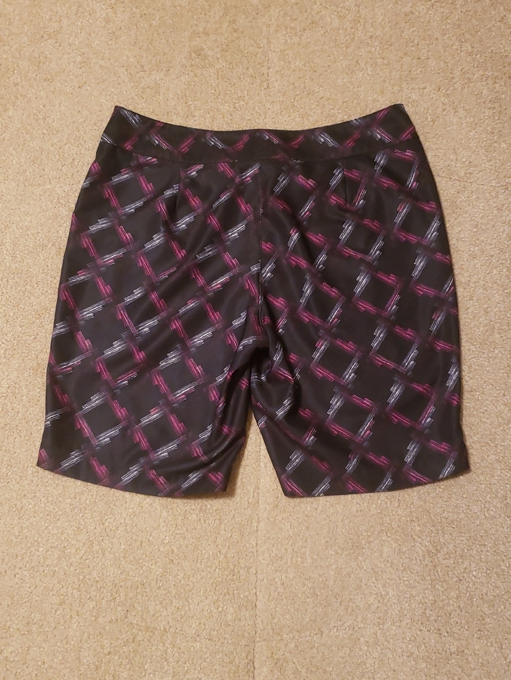 PGA Tour Women's Golf Shorts - Picture 2 of 12